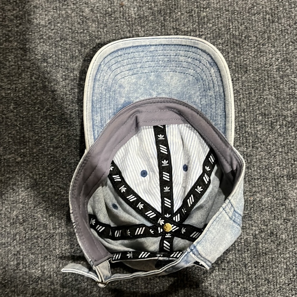 Adidas dad hat - Picture 2 of 3